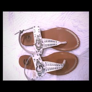 guess sandals size 7.5